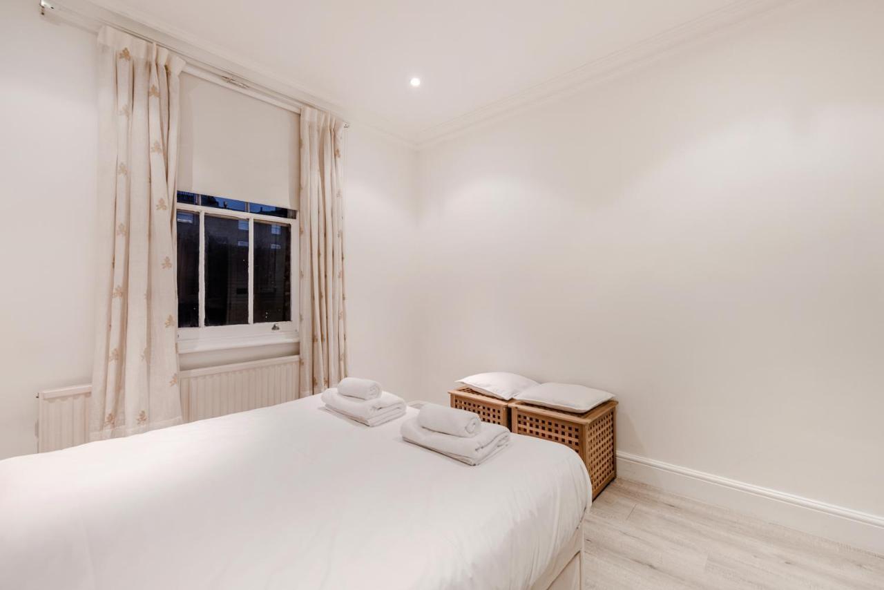Lovely 2 Bedroom Flat In The Heart Of Chelsea London Exterior photo